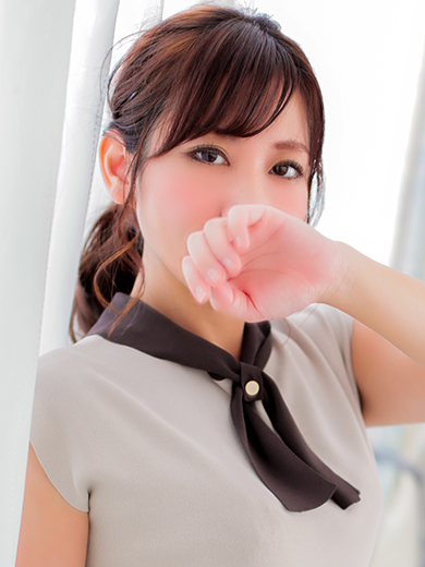 夏宮れいな